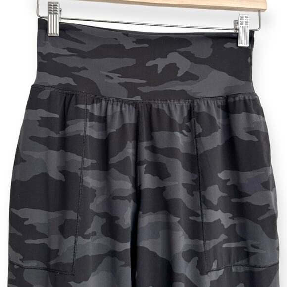 Athleta Gray Camo Salutation Jogger Soft and Stretchy Athleisure Women's Size S - Picture 3 of 9